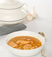 Sopa de ajo con pescado