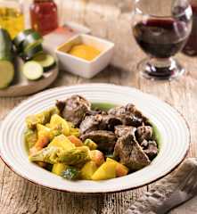 Spezzatino di manzo con verdure speziate