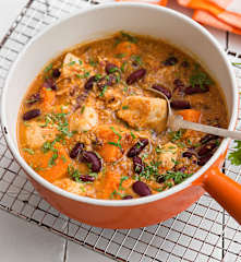 Guiso de judías rojas con pollo y batata