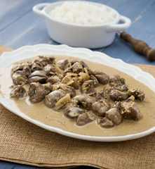 Riñones de ternera a la mostaza antigua