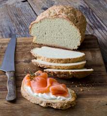 Home-style soda bread with spring onion