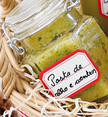 Pasta de alho e coentros