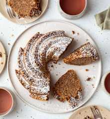 Tante Poldis Nussgugelhupf