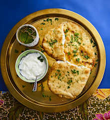 Cheese naan (vegan)