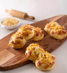 玉米火腿佐乳酪麵包