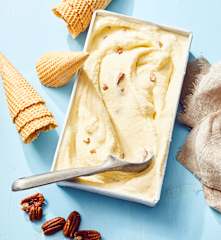 Ahorn-Pecannuss-Eis