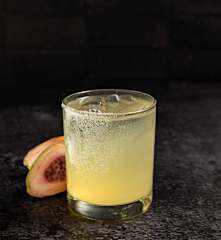 Cóctel de Xoconostle y mezcal