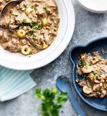 Babyfreundlicher Rindseintopf mit Champignons und Oliven