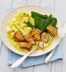 Seelachs mit Kartoffeln, Kaiserschoten und Orangen-Frischkäse-Sauce