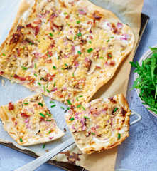 Flammekueche aux lardons et champignons