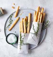 Palitos de queso y orégano