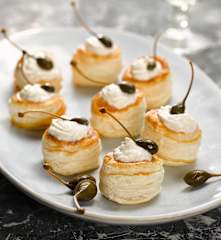 Paštičky z listového těsta plněné sardelovou pěnou