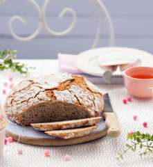 Chleb pszenno-gryczany z garnka