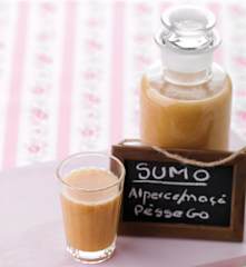 Sumo de maçã, alperce e pêssego