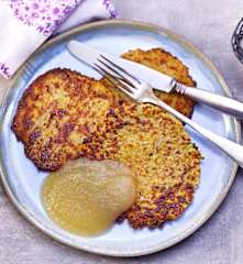 Reibekuchen mit Apfelmus