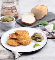 Placki z marchewki z dipem oscypkowym