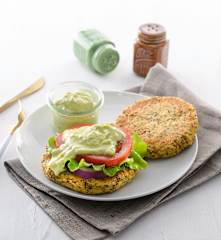 甜薯鷹嘴豆藜麥漢堡