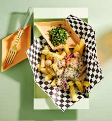 Pommes Frites Montreal Style