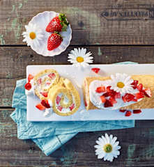 Erdbeer-Quarkroulade