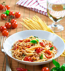 Sos pomidorowy z tuńczykiem