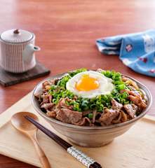 蔥花玉子牛蓋飯