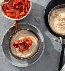 Hummus de judías blancas con pimientos