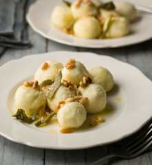 Ricotta Gnudi with Sage Butter - Gnudi di ricotta con burro con salvia
