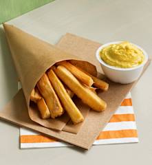 Yuquitas con huancaína