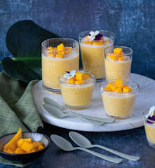 Mango pudding (Brendan Pang)