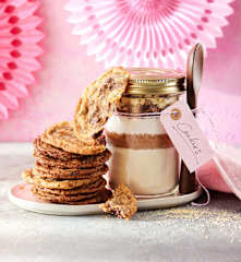 Backmischung für Triple-Chocolate-Cookies