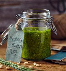Pinienkern-Schnittlauch-Pesto