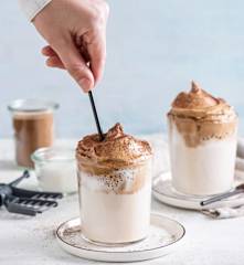 Dalgona coffee classic (Korean coffee)