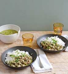 Veal sweetbreads with creamy white wine sauce