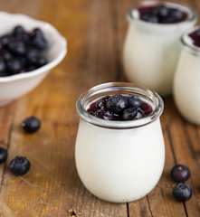 Yogurt fresco ai mirtilli
