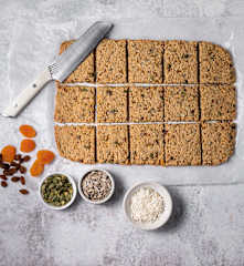 Toddler friendly granola bars (12 months)
