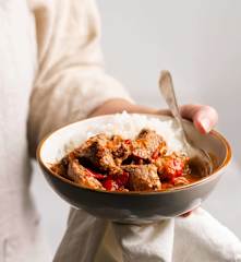 Bœuf épicé aux poivrons rouges