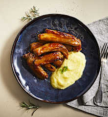 Costine di maiale BBQ con purè di patate