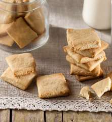 Biscotti latte e vaniglia