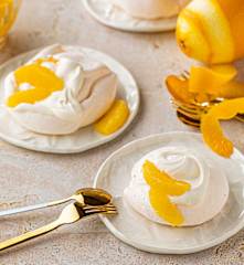 Mini pavlovas à l’orange