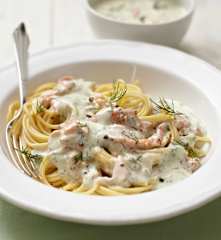 Lachs-Dill-Senf-Sauce zu Nudeln