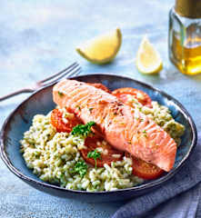 Risotto mit Lachs und Tomaten