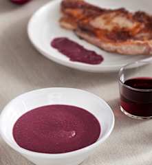 Salsa de cebolla roja y vino tinto (para carnes rojas)