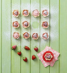 Mini strawberry mousse flower tarts