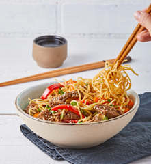 Salteado asiático con noodles TM6