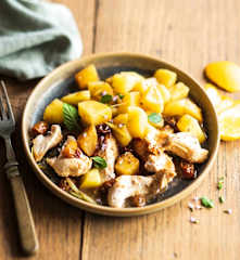 Pollo estilo Guanajuato (Poulet aux raisins secs, orange et citron)