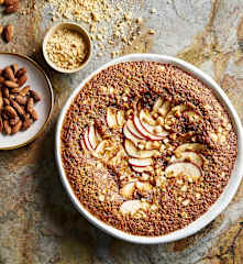 Bolo de maçã, amêndoa e aveia