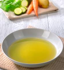 Brodo vegetale (5-6 mesi)