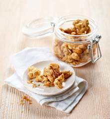 Käse-Zwiebel-Erdnüsse