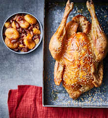 Chapon rôti aux fruits secs
