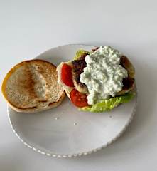 Burgers met zeeduivel en zalm